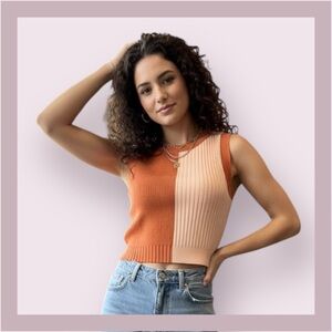 Kendall & Kylie Two-Toned Ribbed Crop Top